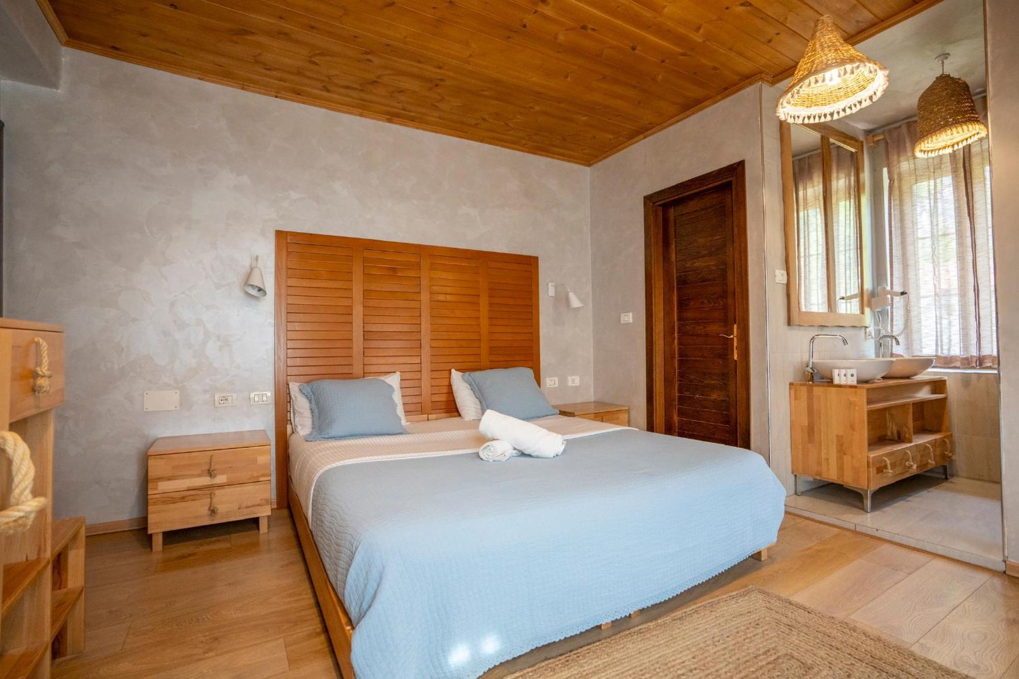Hotel Restaurant Alpet 4*